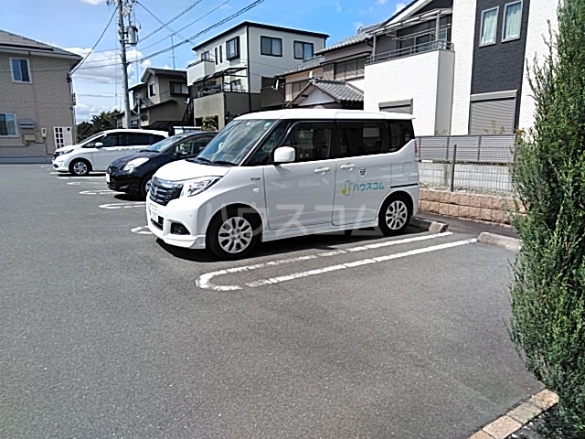 22/30 駐車場