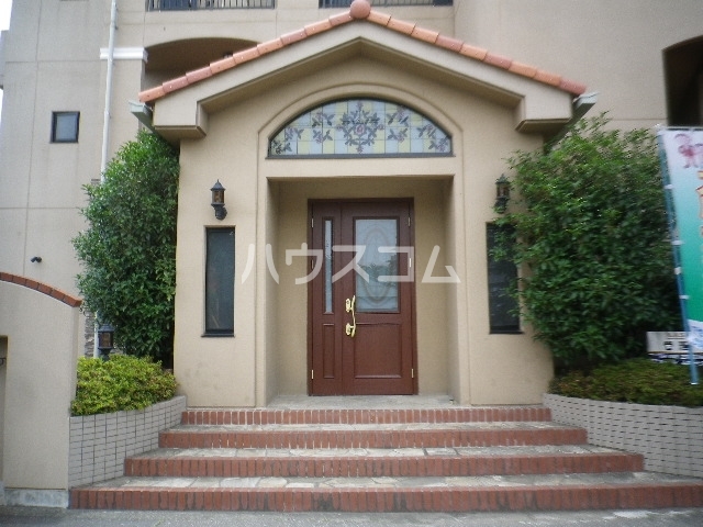 25/30 エントランス