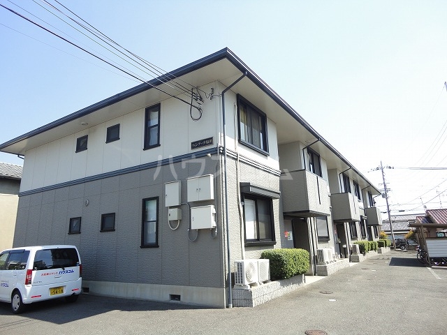 18/26 エントランス