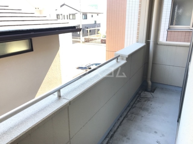 18/23 バルコニー