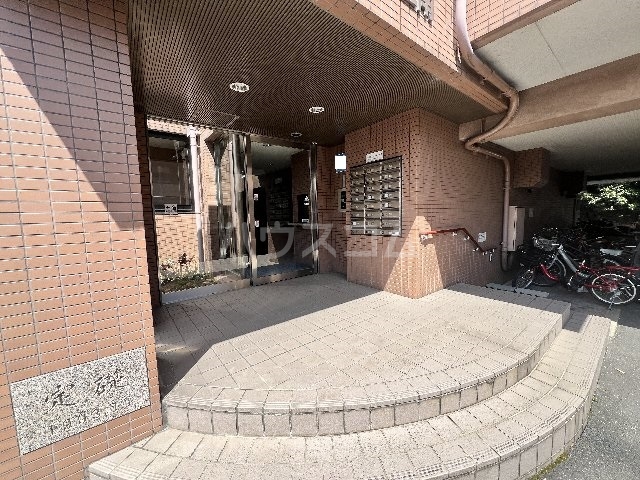 29/30 エントランス