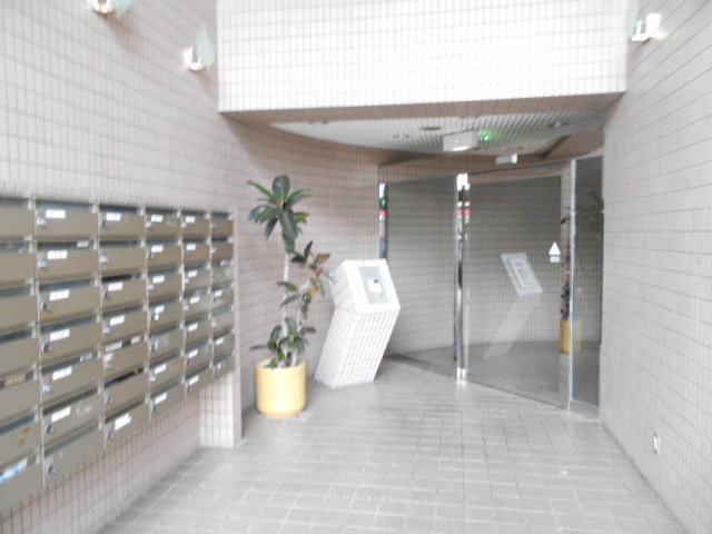 22/30 エントランス