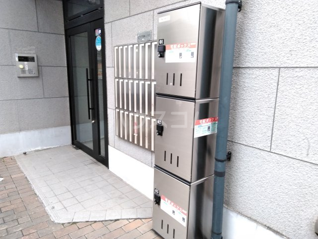 23/29 エントランス