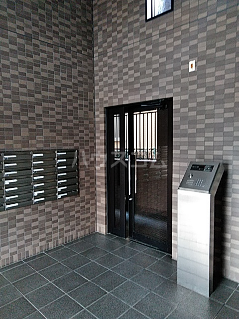 19/28 エントランス