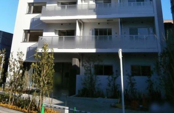 17/18 エントランス