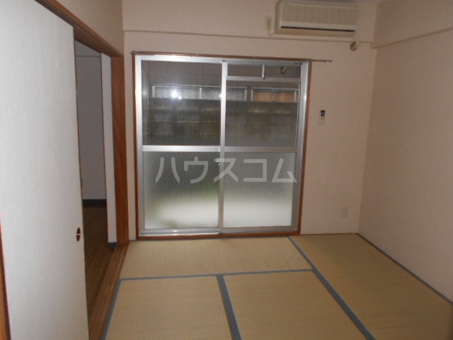 22/30 エントランス