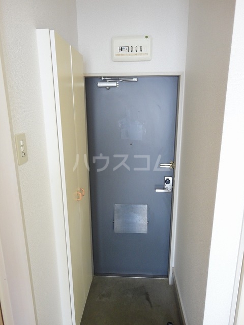 13/30 玄関