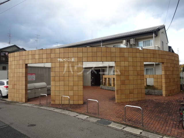 21/29 エントランス