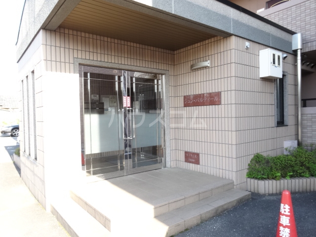 25/30 エントランス