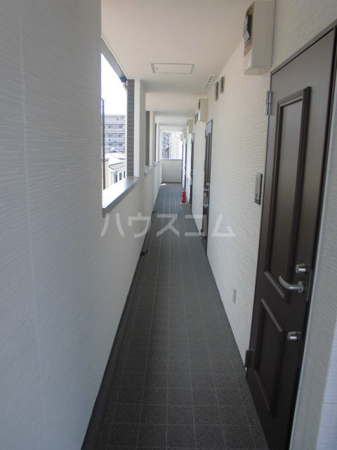 26/30 エントランス