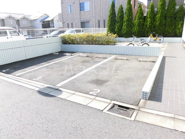 22/30 駐車場