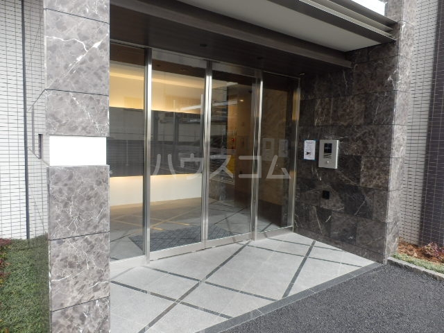 21/28 エントランス