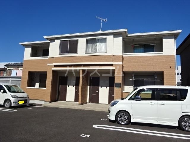 25/28 駐車場