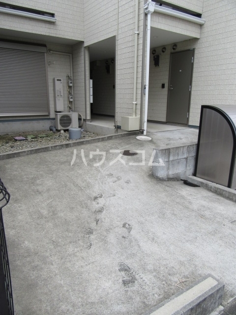 17/25 駐車場