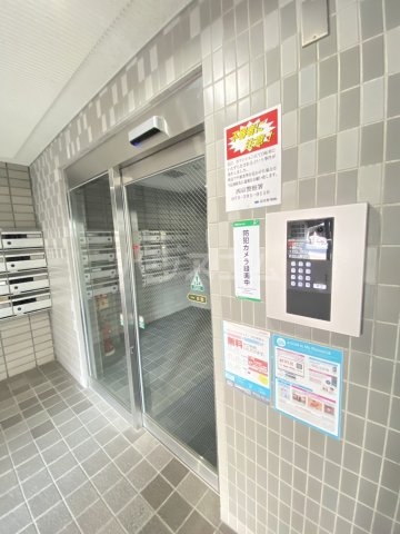 22/30 エントランス