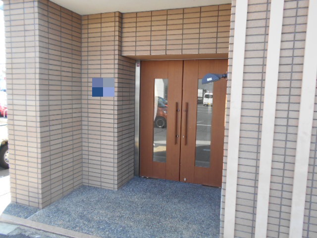 22/30 エントランス