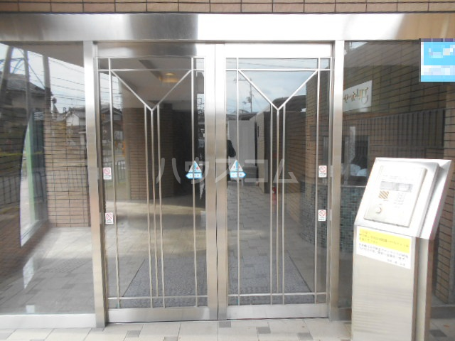 19/29 エントランス