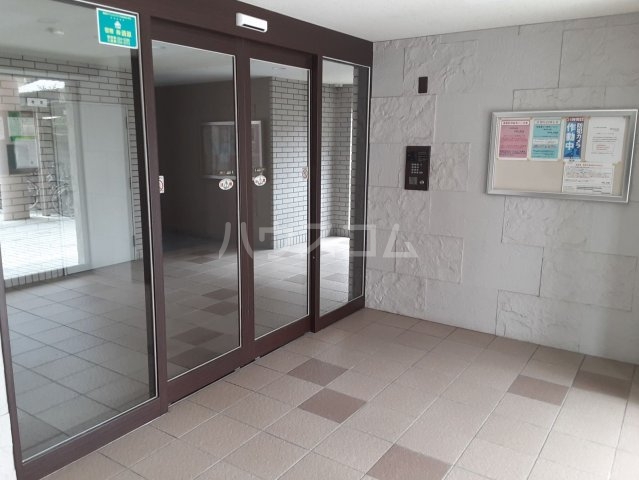 3/7 エントランス