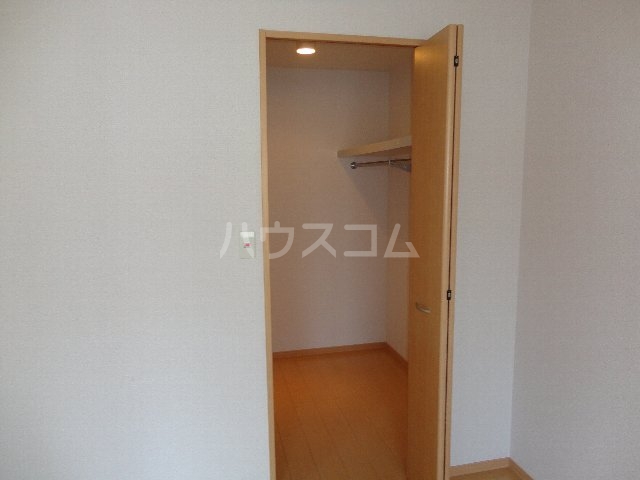 13/30 収納