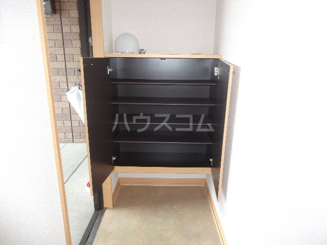 14/30 玄関