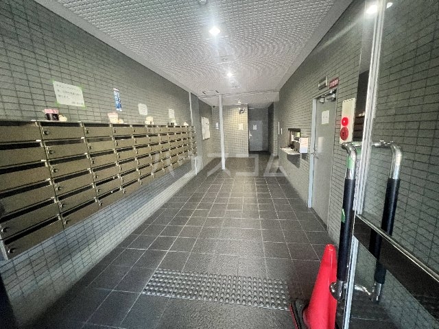 26/30 エントランス