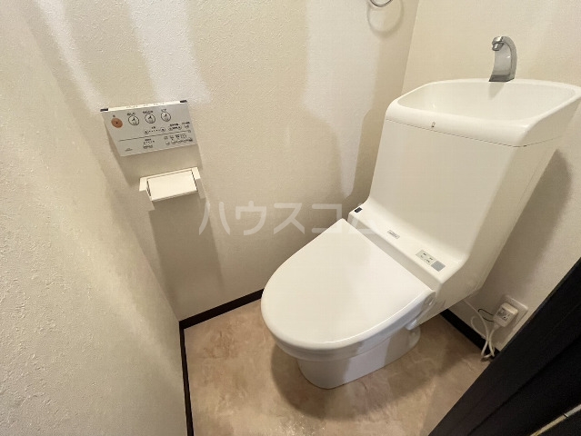 13/30 トイレ