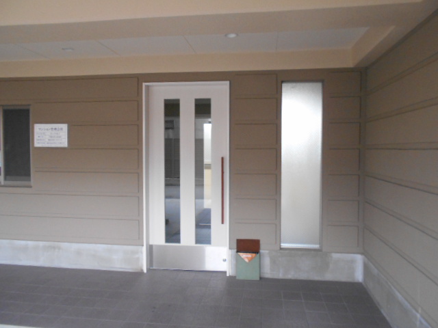 22/30 エントランス