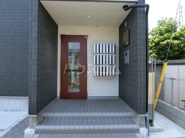 20/26 エントランス