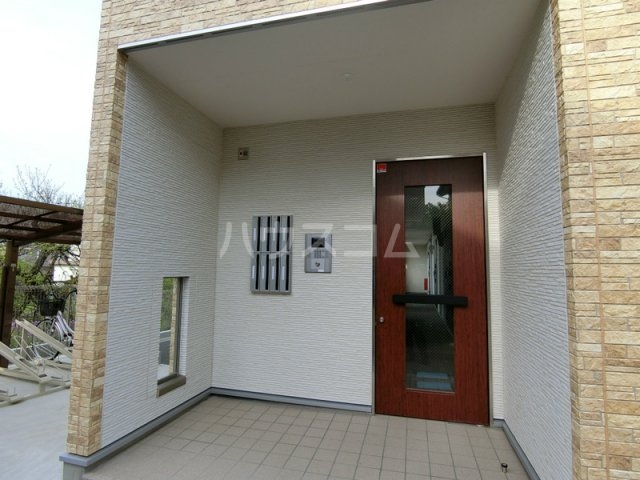 2/3 エントランス