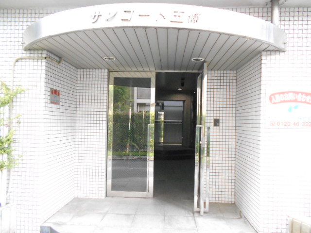 22/30 エントランス