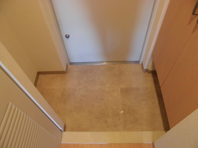 5/30 玄関