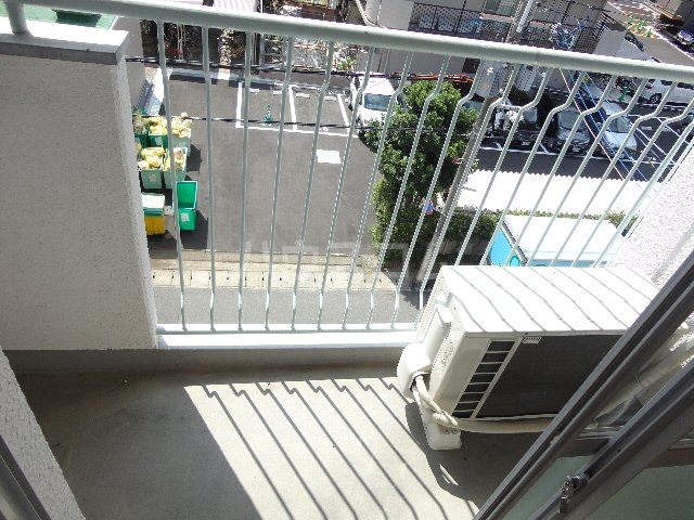 15/28 バルコニー