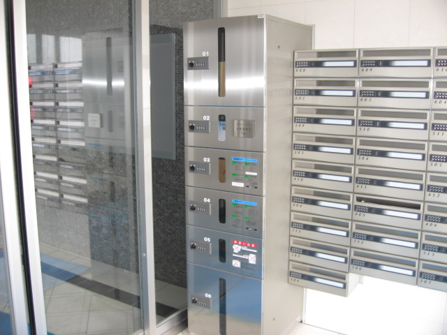 20/30 エントランス