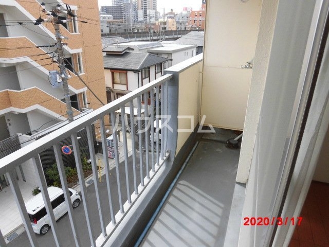 15/22 バルコニー