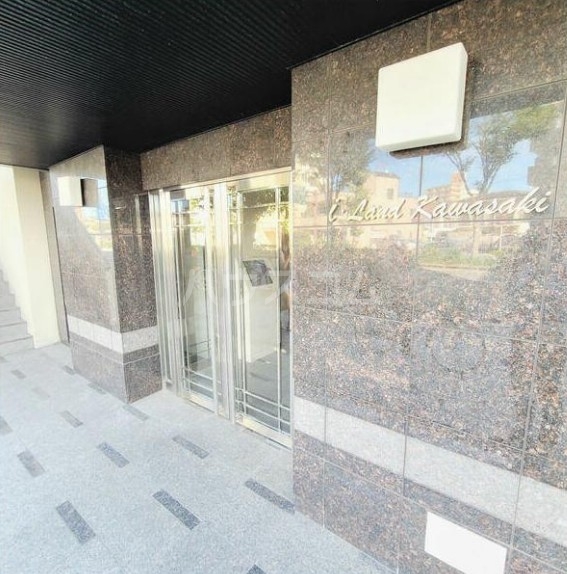 15/26 エントランス