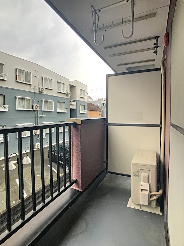 13/18 バルコニー