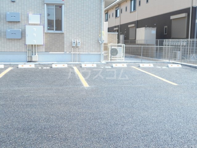 20/27 駐車場