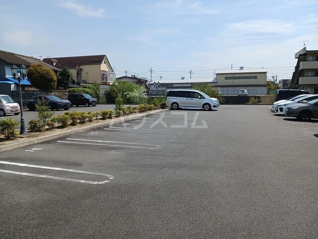 14/20 駐車場