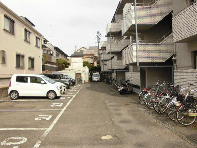 22/30 駐車場