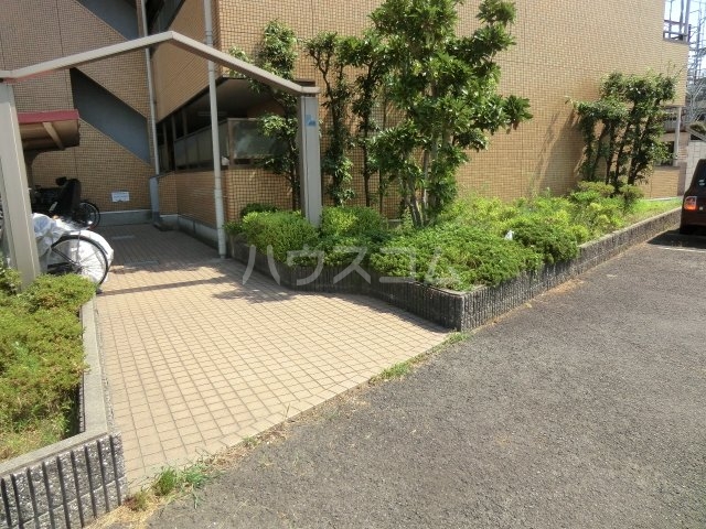 2/5 エントランス