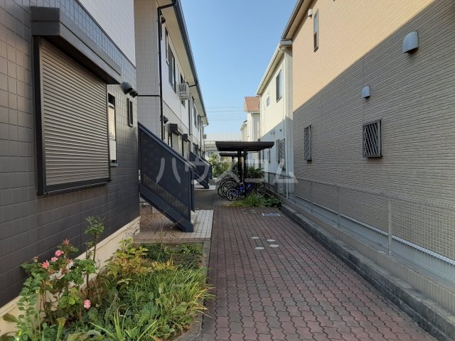 20/27 エントランス