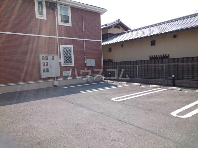 14/20 駐車場
