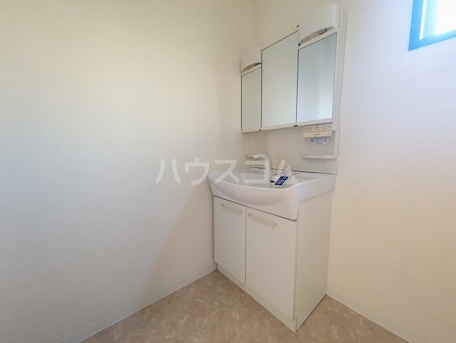 17/28 洗面