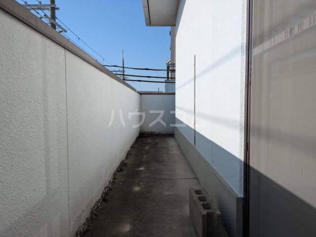 16/23 バルコニー