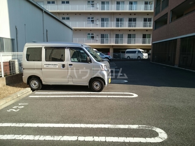 14/20 駐車場