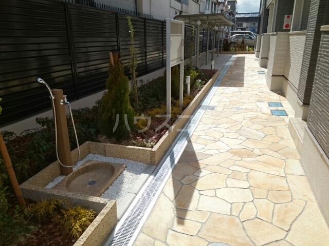 13/20 エントランス