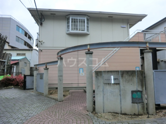 18/22 エントランス