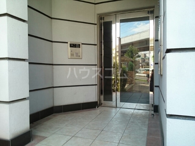 15/21 エントランス