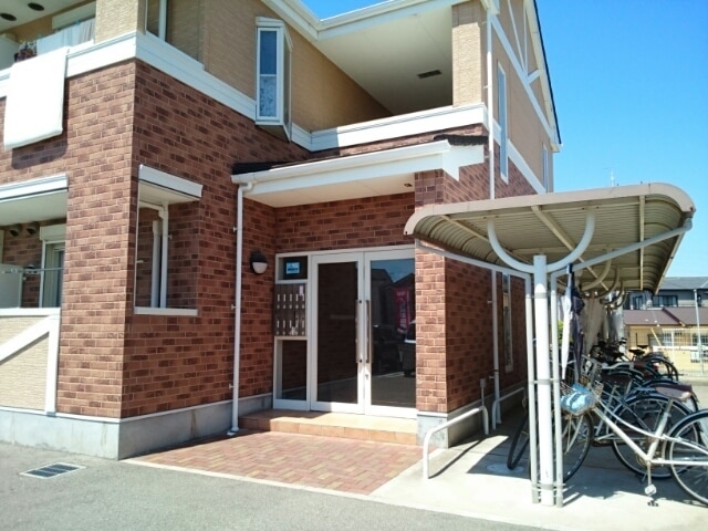 13/20 エントランス