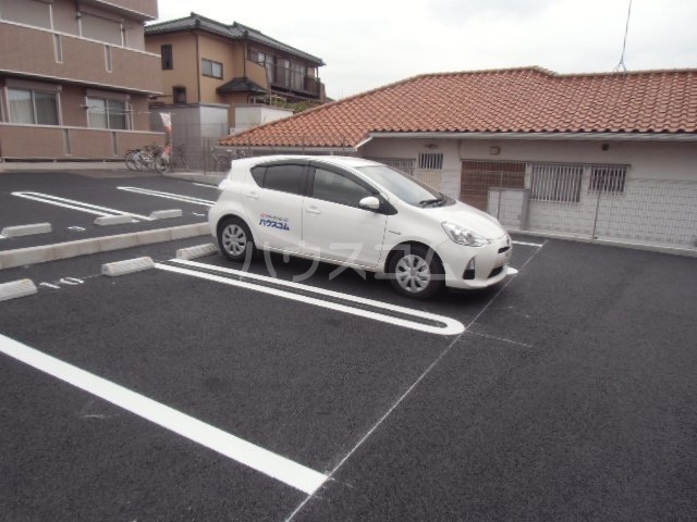 22/26 駐車場